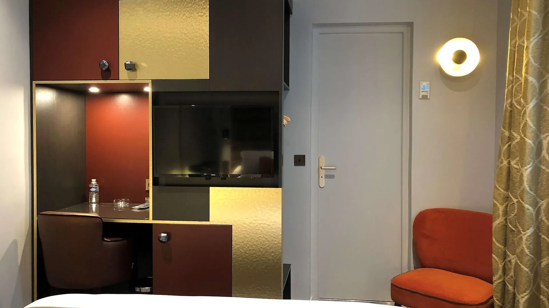 Hotel Western Sydney Opera 3*